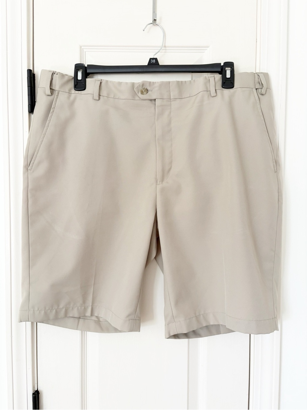 40 • mens Jos. a. Bank traveler tailored fit beige khaki tan performance shorts